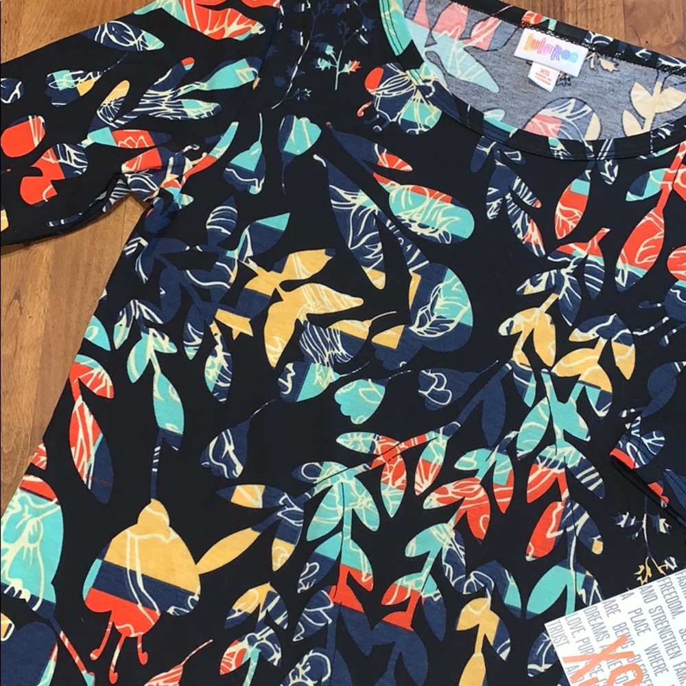 LuLaRoe GiGi Top size XS